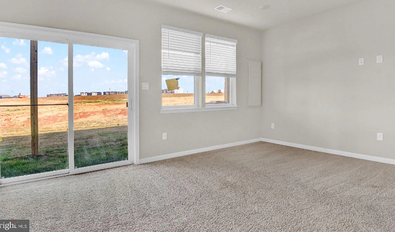 4 bed, 3.5 bath, 2382 sqft, $3,100 — Photo 3