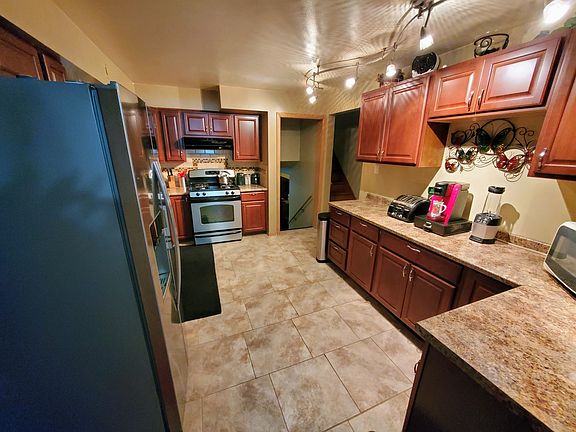 3rd image of 249 E 171st St