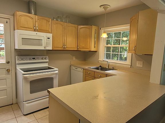 4th image of 3031 Marlowe Ave