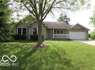 135 Hanover Dr, Morristown, IN 46161