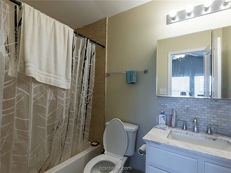 1725 Harvey Mitchell Pkwy S #412 — Photo 11