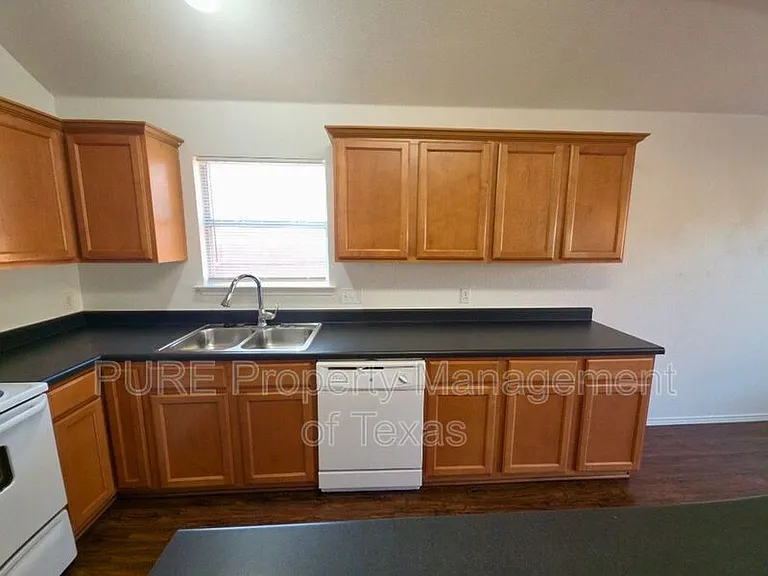 3007 Zachary Ln — Photo 8