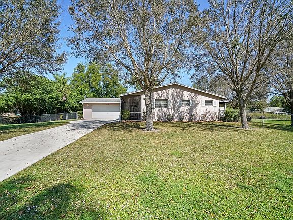 2nd image of 12115 Persimmon Blvd