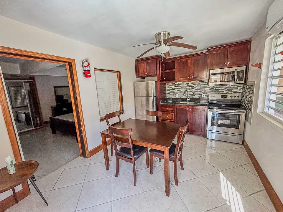 282-APT-1 Hermon Hl