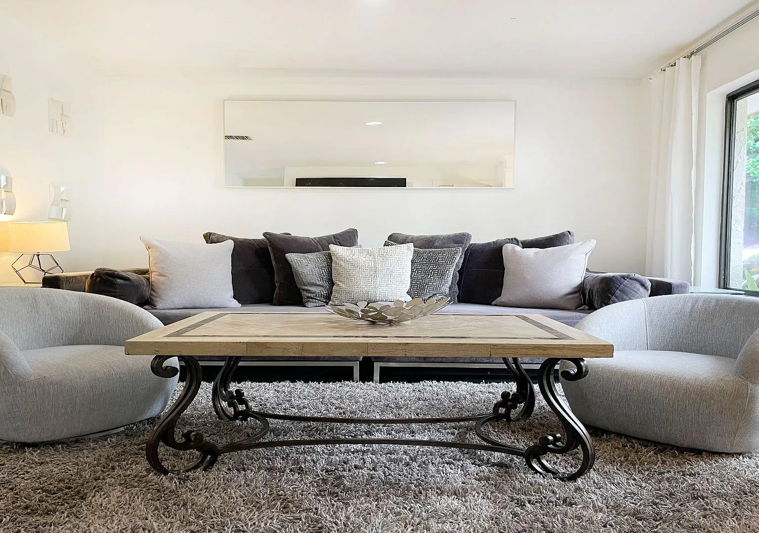 4 bed, 2000 sqft, $9,970 — Photo 1
