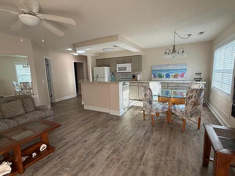 908 Resort Cir #201 — Photo 8