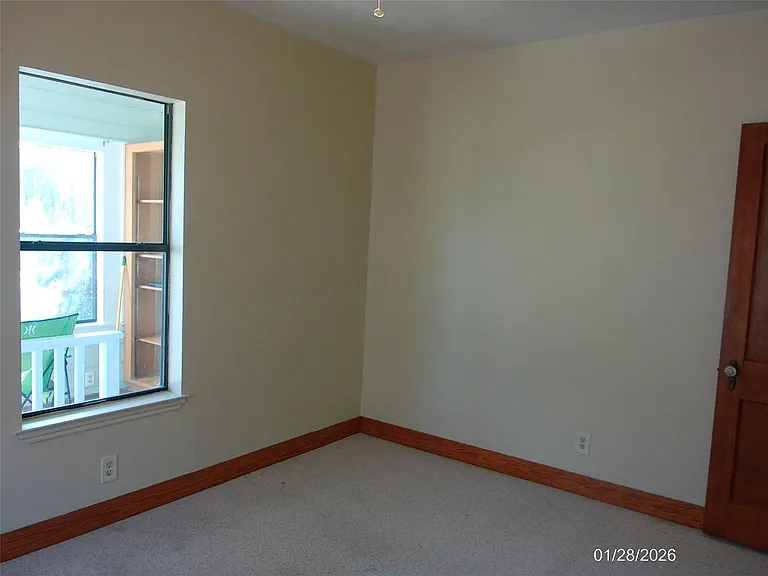 4619 Avenue S — Photo 3