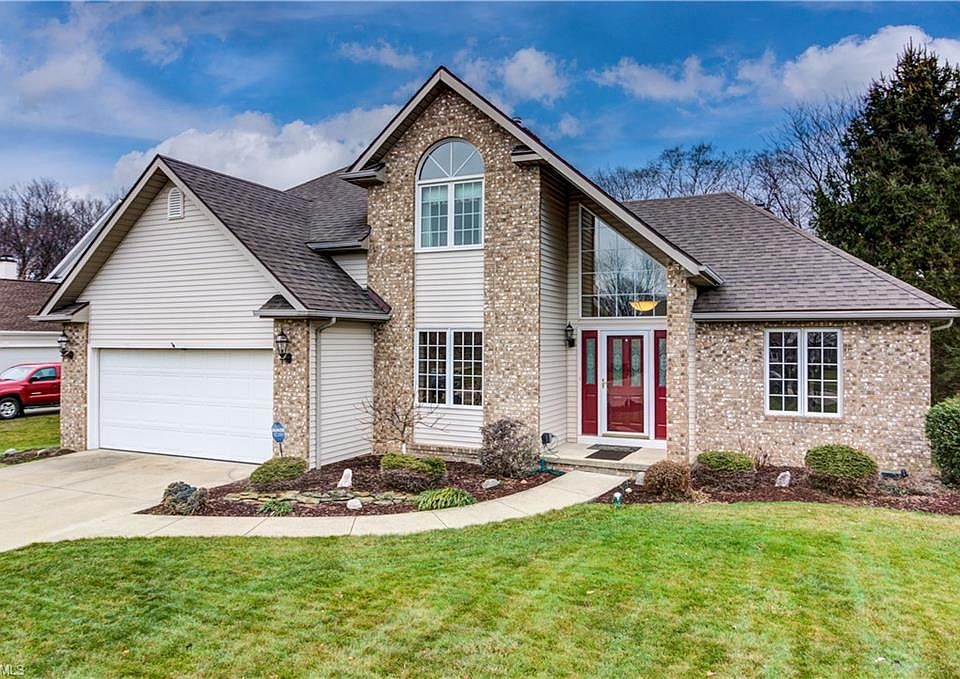 1st image of 16805 Hampton Chase