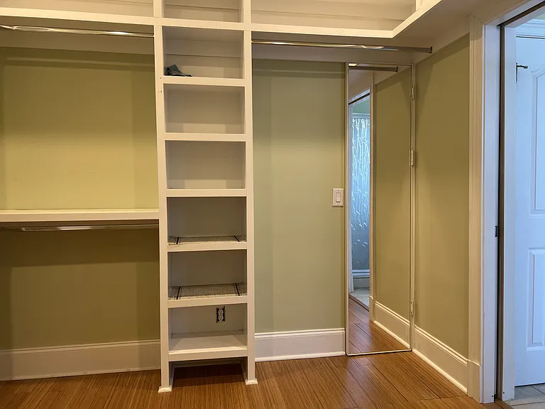 872 Waterford Landing Rd — Photo 2