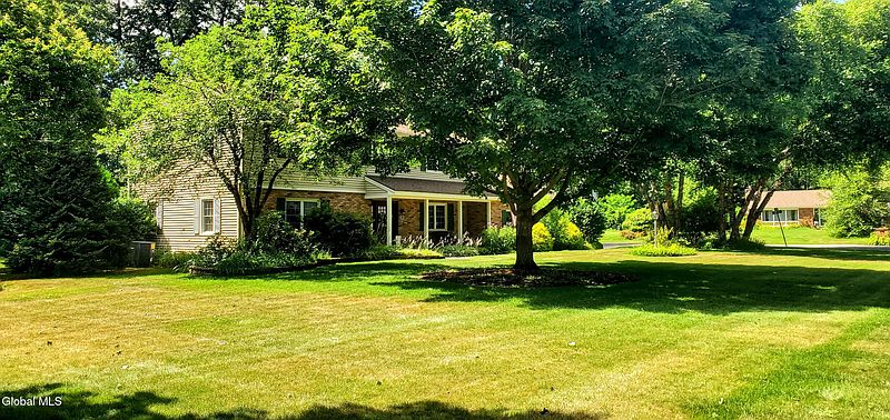 3rd image of 30 Owen Avenue