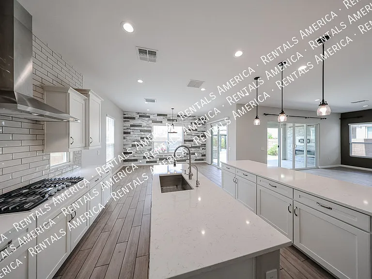 1829 E Saguaro Park Ln — Photo 42
