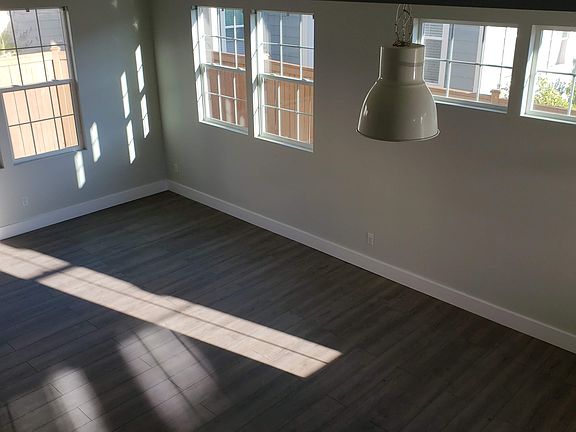2nd image of 14328 NE 186th Pl