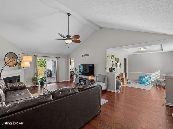 3rd image of 234 Rolling Ridge Way