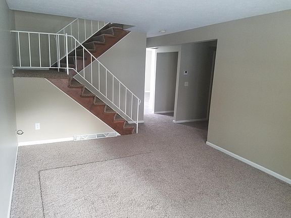 3rd image of 1582 Cedar Ln