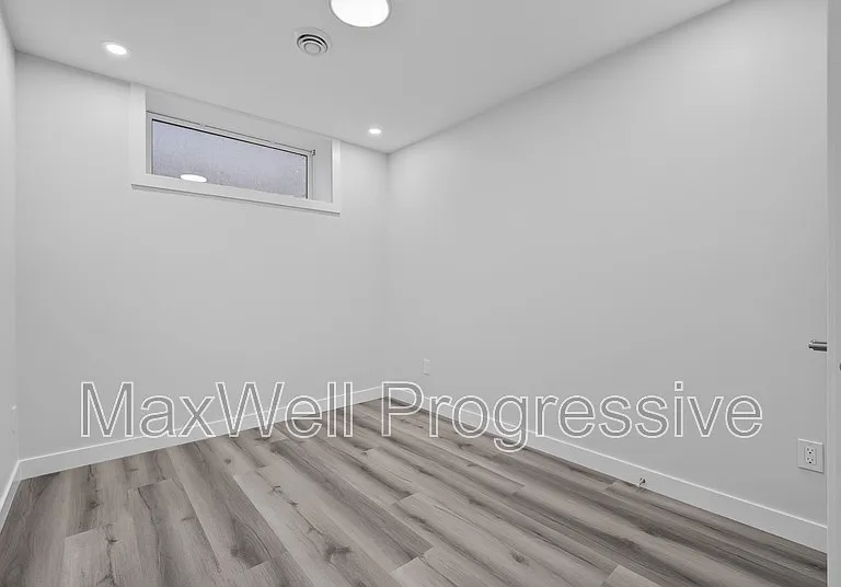 10821 112th St NW #1 — Photo 38