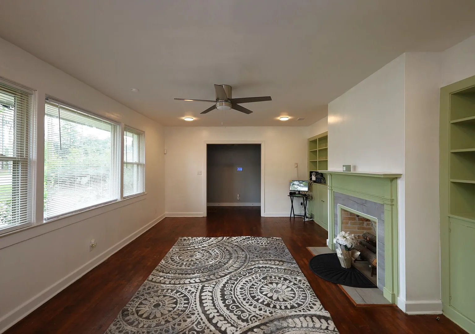 405 Woodrow Wilson Drive — Photo 2