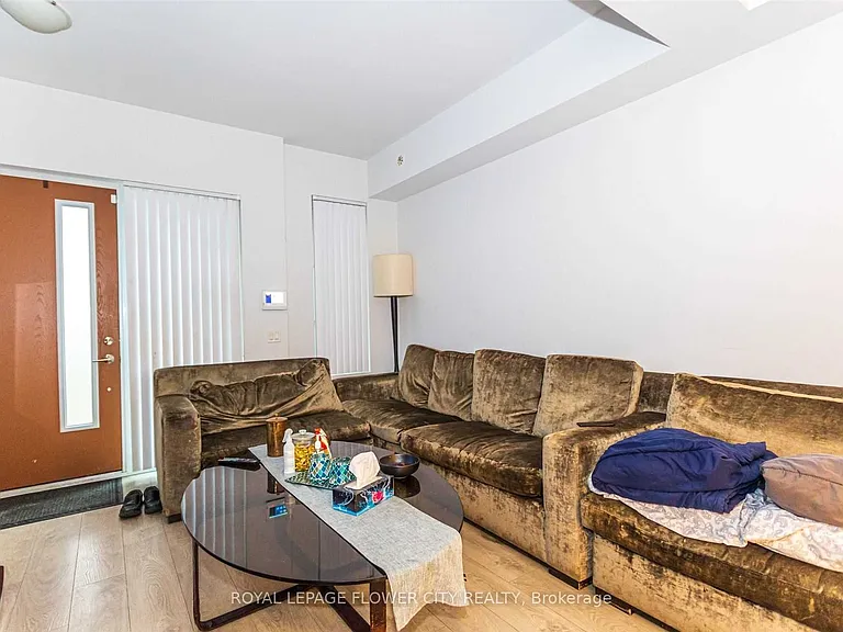 1050 Portage Pkwy W #Townhouse 37 — Photo 6