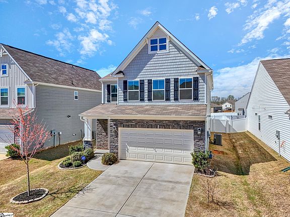 2nd image of 270 Pendergast Rd