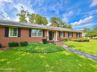 1801 Sedgefield Dr, Kinston, NC 28504