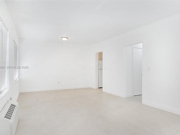 4th image of 974 Biarritz Dr APT 11