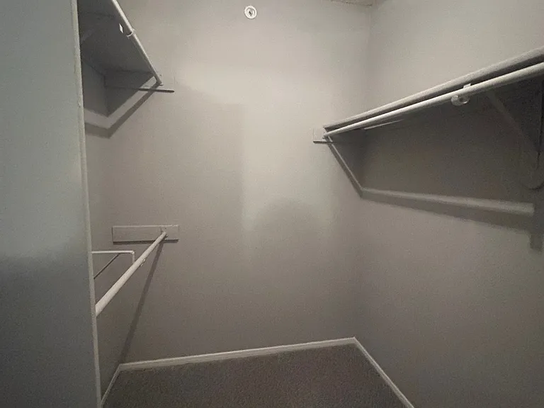 Idlewood Apartments — Photo 39