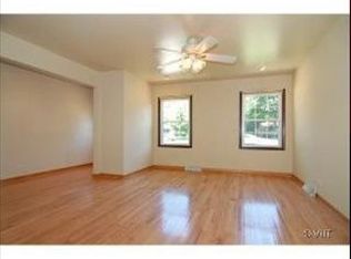 419 W Hawley St, Mundelein, IL