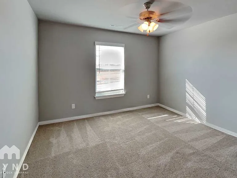 5903 SW Gentle Winds Ave — Photo 17