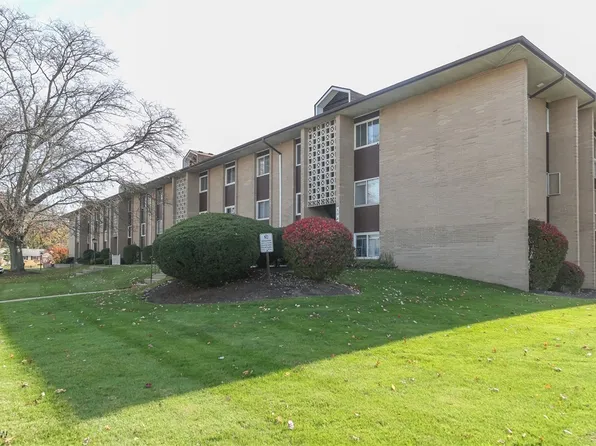 10431 N Church Dr APT 108, Parma Heights, OH 44130