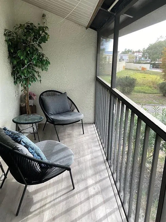 2 bed, 2.0 bath, 888 sqft, $1,800 — Photo 3