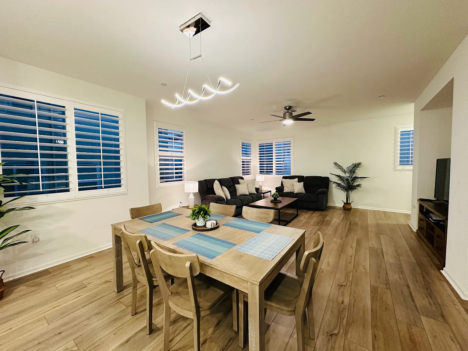 1 bed, 1.5 bath, $1,150 — Photo 4