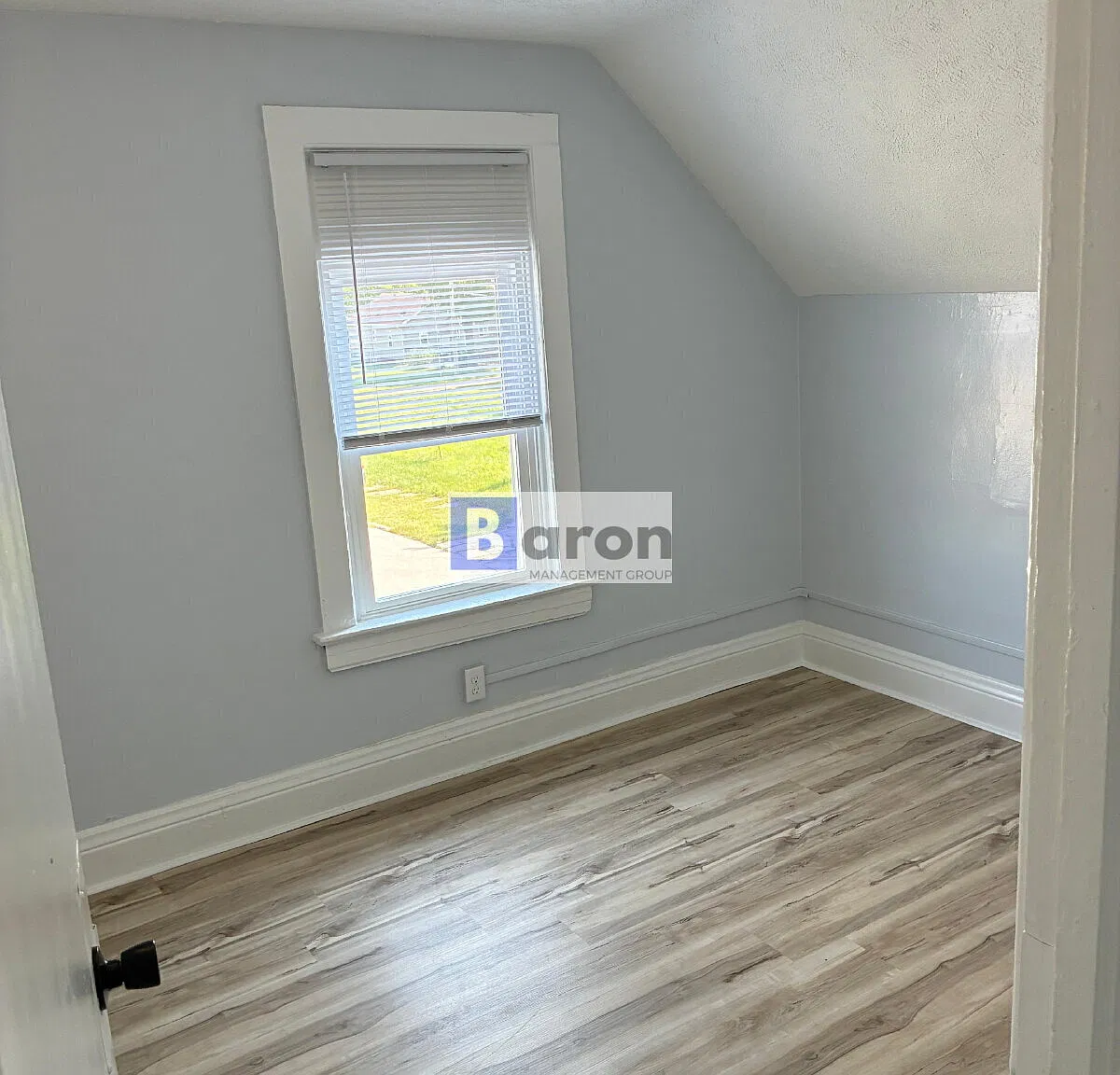 Spacious 4-Bedroom at 1411 High St!" — Photo 3