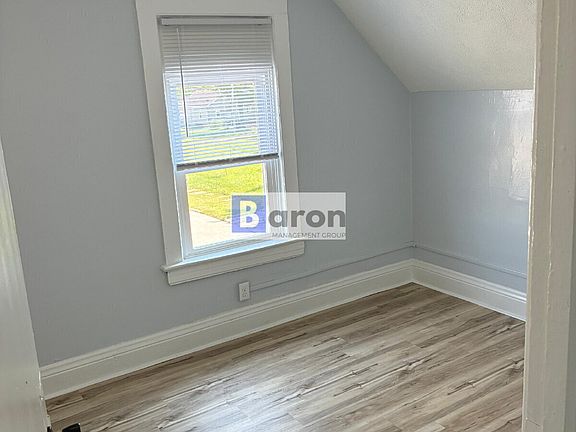 3rd image of 1411 High St