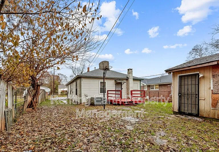 4732 Court S — Photo 4