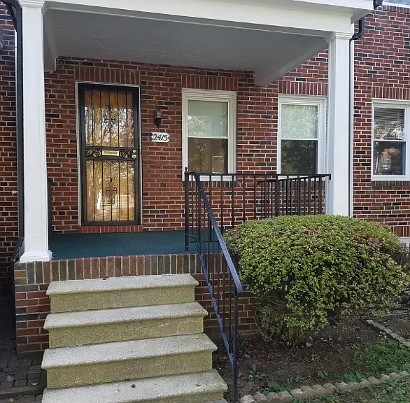 2415 Loyola Southway — Photo 1