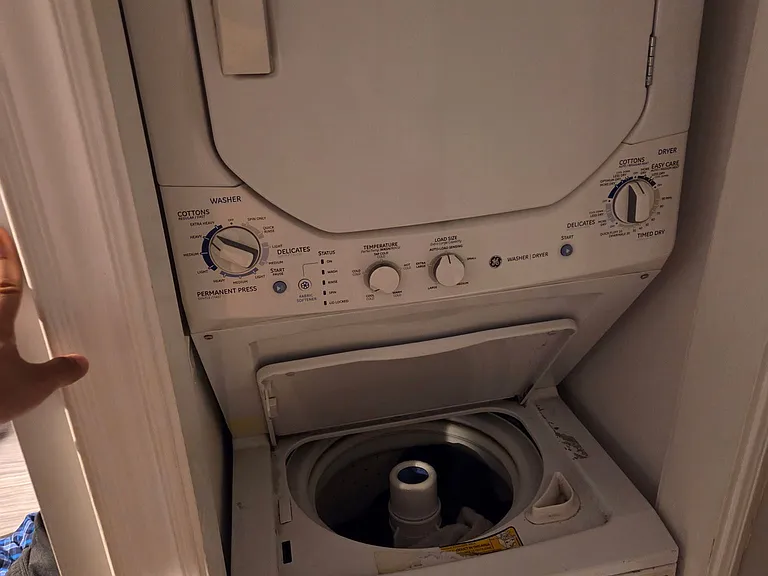 1504 Dufferin St #BASEMENT — Photo 7