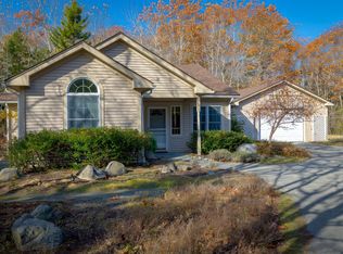 40 Ridgeway Dr, Bar Harbor, ME 04609