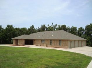 15889 Logan Rd, Siloam Springs, AR 72761