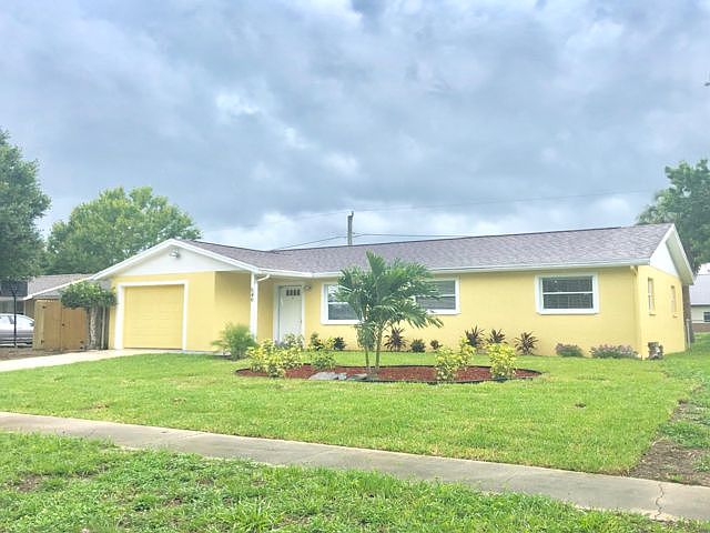 1st image of 546 Louvre Dr