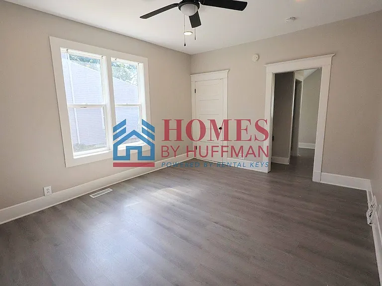 605 Madison Ave — Photo 6
