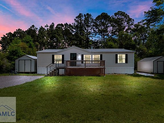 3rd image of 51 Brandon Dr NE