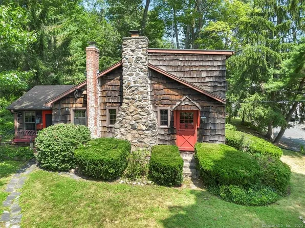 2 Pawnee Road, Middlefield, CT 06455