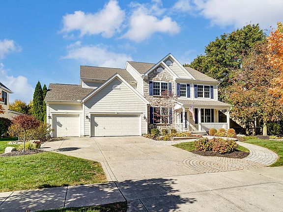 3rd image of 242 Tara Glen Dr
