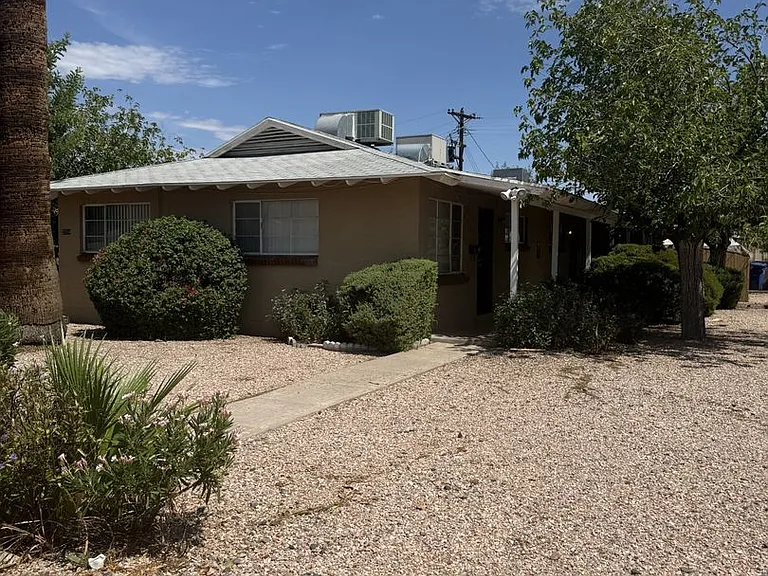 2714 E Glenrosa Ave #1 — Photo 2