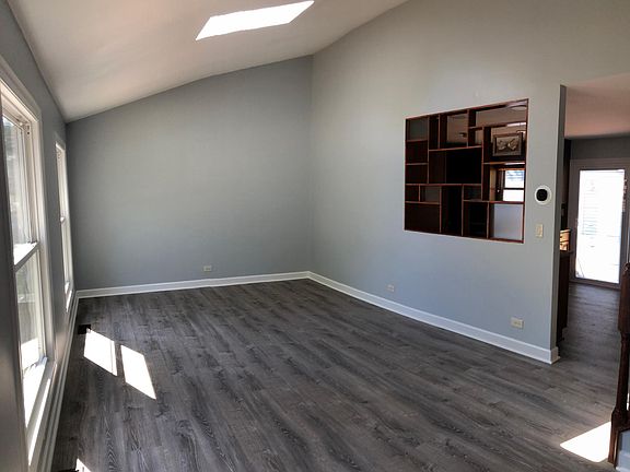 5th image of 114 Amboy Ln