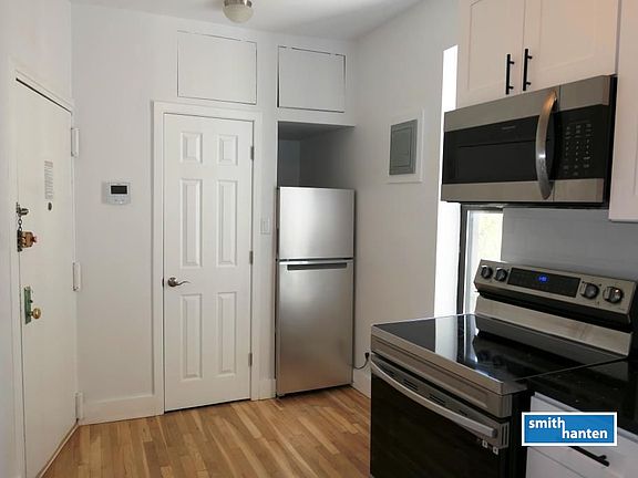 2nd image of 120 1st Pl APT 3A