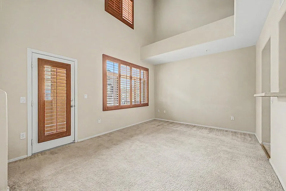 Building Photo - 16825 N 14th St #49
