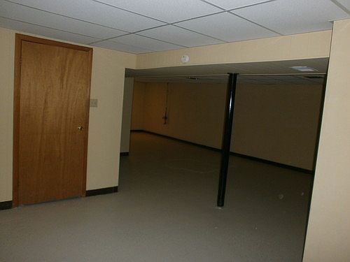 2nd image of 305 Southwark Ln