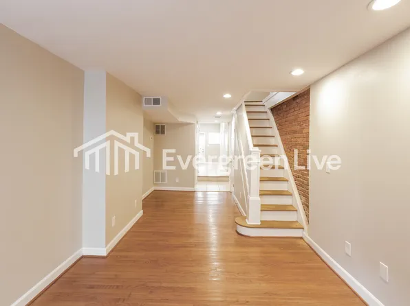 512 S Port St, Baltimore, MD 21224