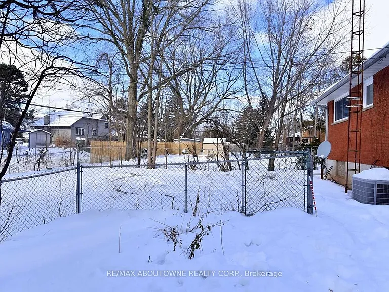 314 Bevan Dr — Photo 32