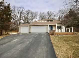8368 Kiowa Xing, Roscoe, IL 61073